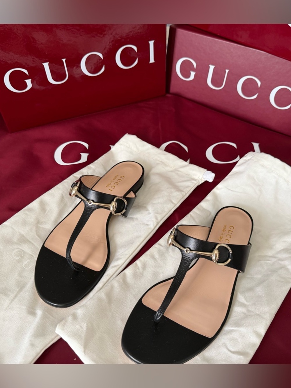 Gucci Black Leather Thong Sandals with Gold Horsebit Accent 38 NIB